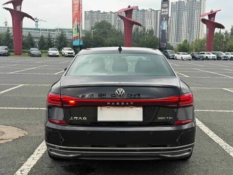 2022 Volkswagen Passat B8 Рестайлинг, чёрный, 2088008 рублей, вид 5