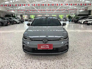 2023 Volkswagen Golf VIII, серый, 1730069 рублей, вид 2