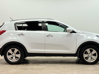 2011 Kia Sportage III, белый, 800000 рублей, вид 5