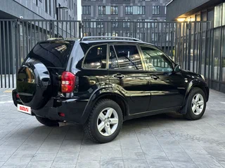 2004 Toyota RAV4 II (XA20) Рестайлинг, чёрный, 950000 рублей, вид 4