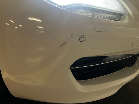 2011 BMW 6 серии 650i xDrive III (F06/F13/F12), белый, 1850000 рублей - вид 19