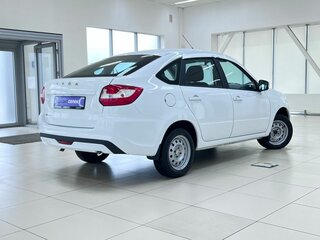 2026 Lada (ВАЗ) Granta I Рестайлинг, белый, 970000 рублей, вид 5