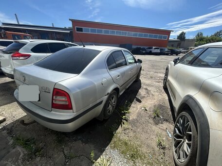2010 Skoda Octavia I (A4) Рестайлинг, серебристый, 184000 рублей, вид 3