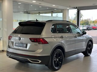 2022 Volkswagen Tiguan II Рестайлинг, серый, 2947000 рублей, вид 4