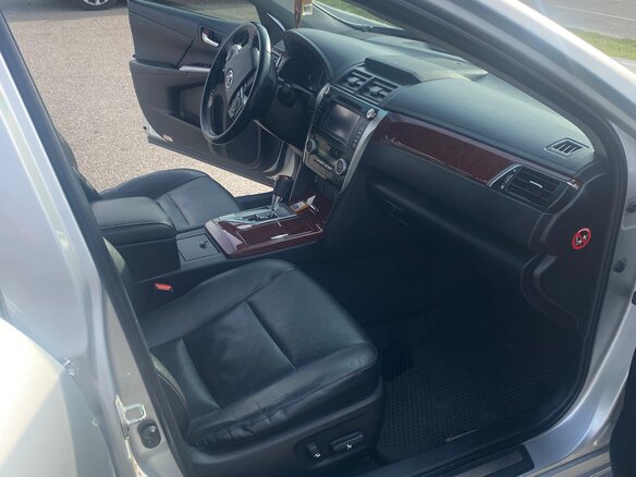 2013 Toyota Camry Japan Market VII (XV50), серебристый, 1550000 рублей - вид 3