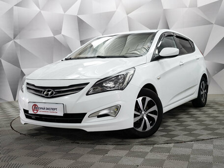 2016 Hyundai Solaris I Рестайлинг, белый, 696000 рублей, вид 1