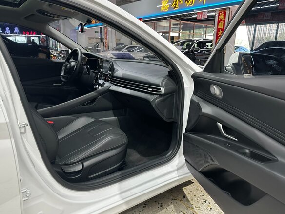2023 Hyundai Elantra VII (CN7) Рестайлинг, белый, 1550000 рублей - вид 8