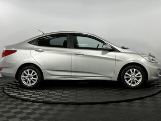 2014 Hyundai Solaris I, серебристый, 950000 рублей, вид 5
