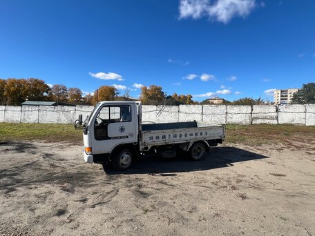 1993 Nissan Atlas, белый, 1000000 рублей, вид 3