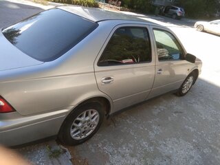 2000 Toyota Vista V (V50), серебристый, 400000 рублей, вид 4