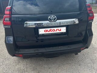 2020 Toyota Land Cruiser Prado 150 Series Рестайлинг 2, чёрный, 6000000 рублей, вид 3