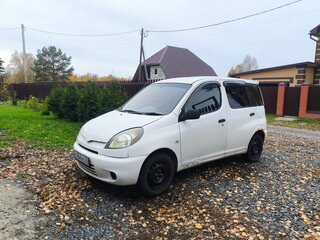 2000 Toyota FunCargo, белый, 295000 рублей, вид 1
