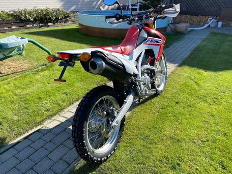 2017 Honda CRF 250L, красный, 450000 рублей, вид 4