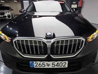 2025 BMW 5 серии 523d VIII (G60/G61/G68), чёрный, 6300000 рублей, вид 5