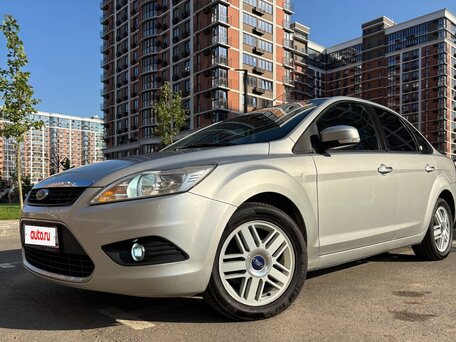 2008 Ford Focus II Рестайлинг, серебристый, 650000 рублей, вид 2