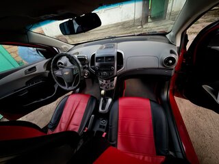 2013 Chevrolet Aveo II, красный, 650000 рублей, вид 5