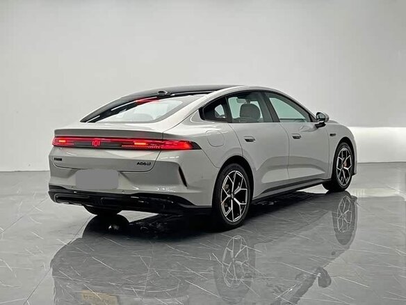 2026 Changan Qiyuan A06 28.39 kWh, серебристый, 2803003 рублей - вид 7