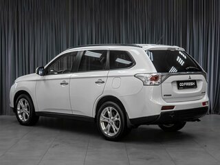 2012 Mitsubishi Outlander III, белый, 1479000 рублей, вид 2