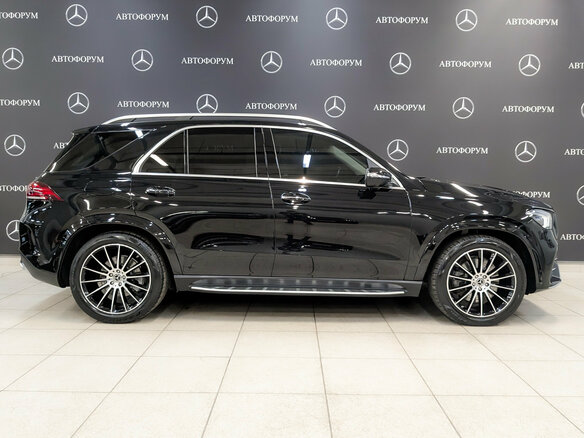 2021 Mercedes-Benz GLE 450 II (V167), чёрный, 9000000 рублей - вид 3