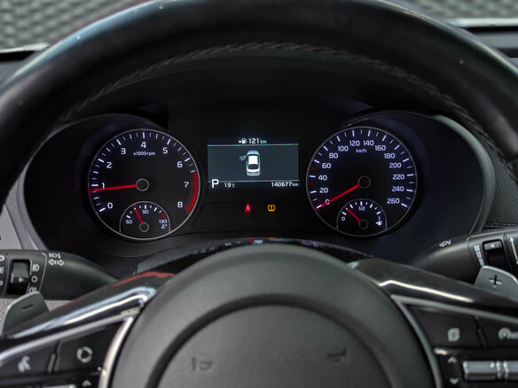 2019 Kia Optima IV Рестайлинг, белый, 1980000 рублей - вид 27