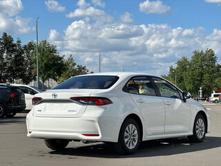 2023 Toyota Corolla XII (E210), белый, 1690000 рублей, вид 4