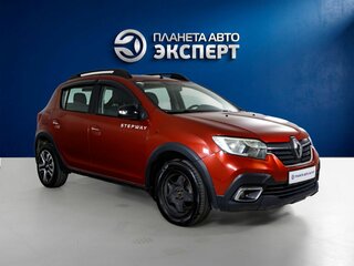 2018 Renault Sandero Stepway II Рестайлинг, красный, 1186000 рублей, вид 3