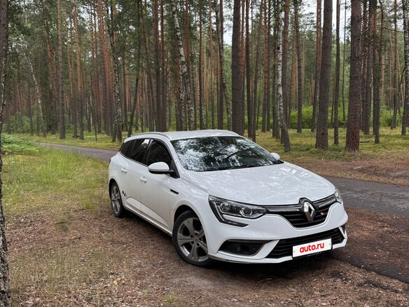 2017 Renault Megane IV, белый, 1200000 рублей - вид 4
