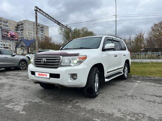 2013 Toyota Land Cruiser 200 Series Рестайлинг 1, белый, 3190000 рублей, вид 1