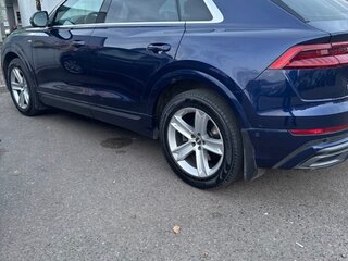 2021 Audi Q8 45 TDI I (4M), синий, 8500000 рублей, вид 3