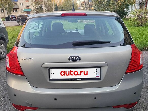 2011 Kia Ceed I Рестайлинг, серебристый, 640000 рублей - вид 3