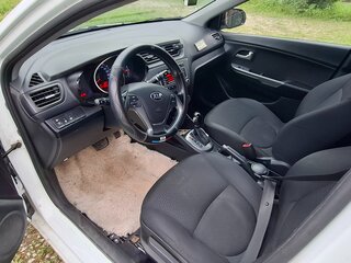 2016 Kia Rio III Рестайлинг, белый, 1130000 рублей, вид 5