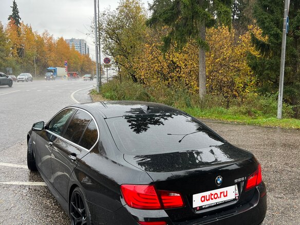 2010 BMW 5 серии 528i VI (F10/F11/F07), чёрный, 1490000 рублей - вид 6