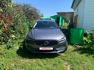 2021 Volvo XC60 II, серый, 3980000 рублей, вид 4