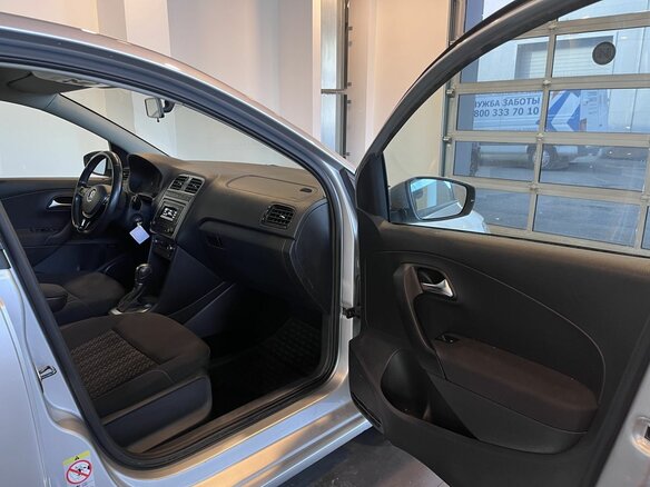 2019 Volkswagen Polo V Рестайлинг, серый, 1210000 рублей - вид 26
