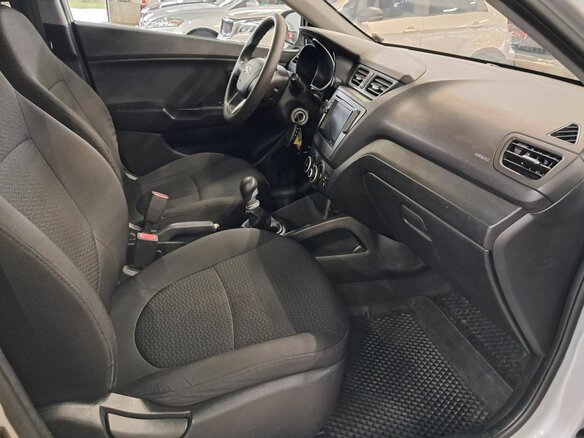 2012 Kia Rio III, серебристый, 555000 рублей - вид 10