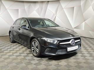 2019 Mercedes-Benz A-Класс 200 IV (W177), чёрный, 1997000 рублей, вид 3