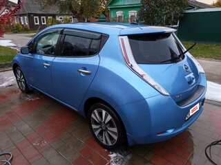 2014 Nissan Leaf (EM57) I (ZE0/AZE0), синий, 1200000 рублей, вид 2