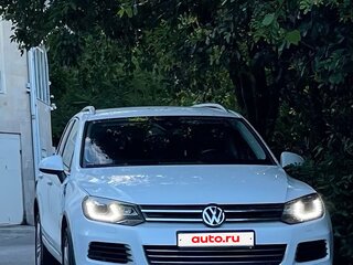 2013 Volkswagen Touareg II, белый, 2290000 рублей, вид 1