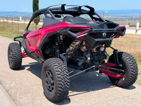 2026 BRP Can-Am Maverick R, красный, 5990000 рублей, вид 4