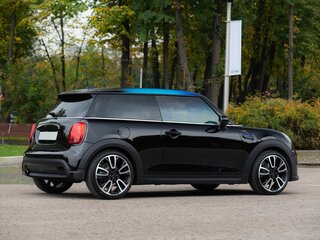 2021 Mini Hatch Cooper III (F55/F56) Рестайлинг 2, чёрный, 3790000 рублей, вид 5