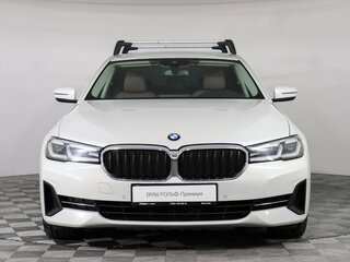 2021 BMW 5 серии 520d xDrive VII (G30/G31/G38) Рестайлинг, белый, 4497000 рублей, вид 3