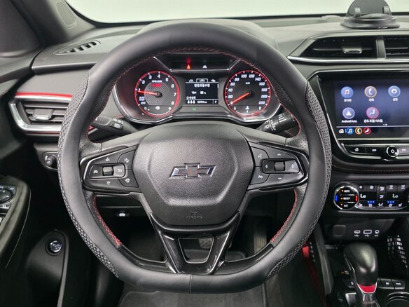 2022 Chevrolet TrailBlazer III, белый, 2050000 рублей - вид 6