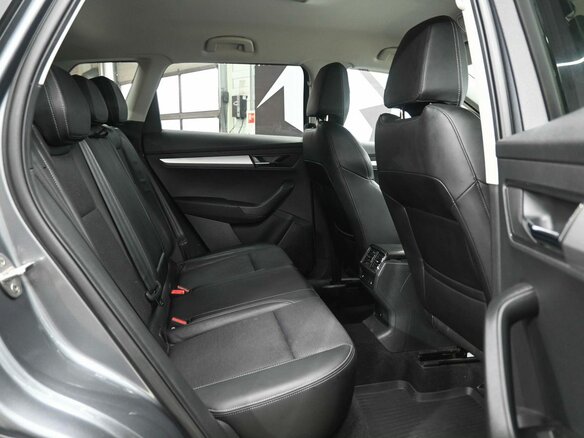 2022 Skoda Karoq DSG7 I, серый, 2519900 рублей - вид 10