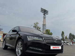 2021 Skoda Superb III Рестайлинг, коричневый, 2950000 рублей, вид 1