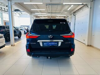 2017 Lexus LX 570 III Рестайлинг 2, синий, 8899900 рублей, вид 5