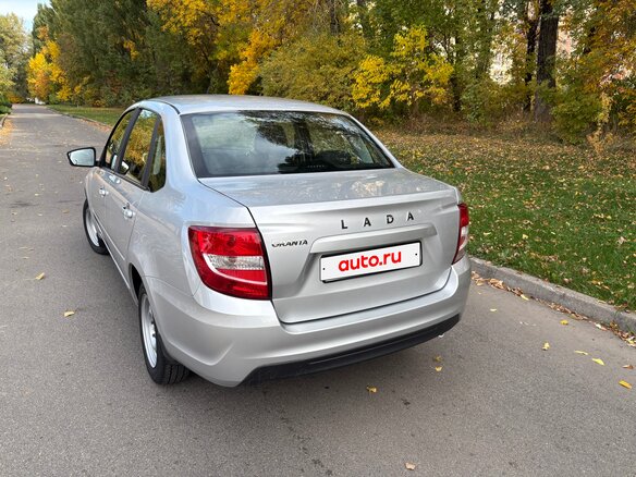 2024 Lada (ВАЗ) Granta I Рестайлинг, серебристый, 935000 рублей - вид 1