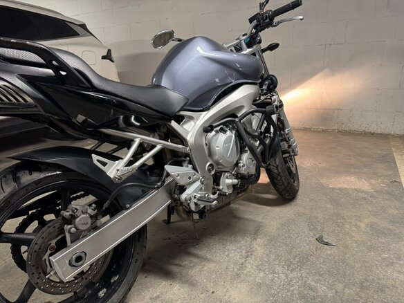 2005 Yamaha FZ6, серебристый, 430000 рублей - вид 7