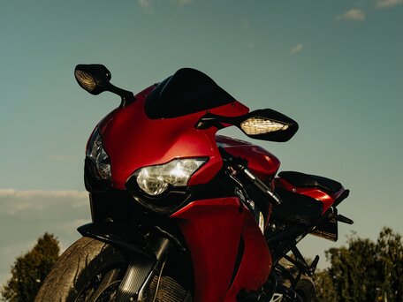 2008 Honda CBR 1000 RR/RA Fireblade, красный, 600000 рублей, вид 1