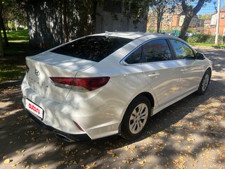 2017 Hyundai Sonata VII (LF) Рестайлинг, белый, 1290000 рублей, вид 5