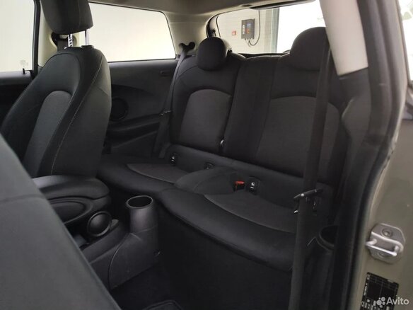 2018 Mini Hatch Cooper III (F55/F56) Рестайлинг, серый, 1249000 рублей - вид 4